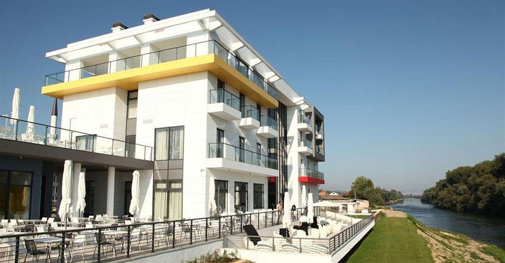 Zepter Hotel Bosanska Dubica Buitenkant foto