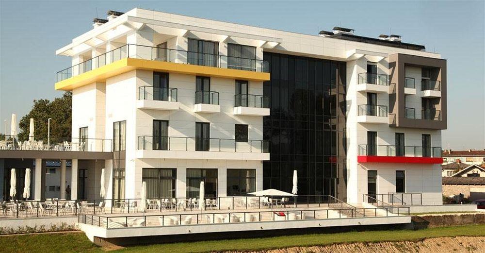 Zepter Hotel Bosanska Dubica Buitenkant foto