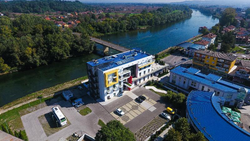Zepter Hotel Bosanska Dubica Buitenkant foto